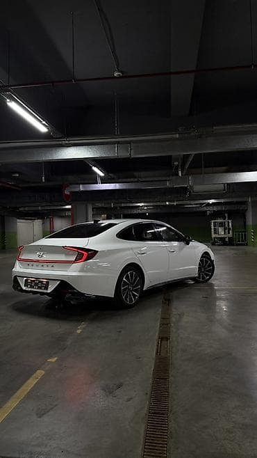 санато нюрайс: Hyundai Sonata: 2022 г., 1.6 л, Автомат, Бензин, Седан — 4