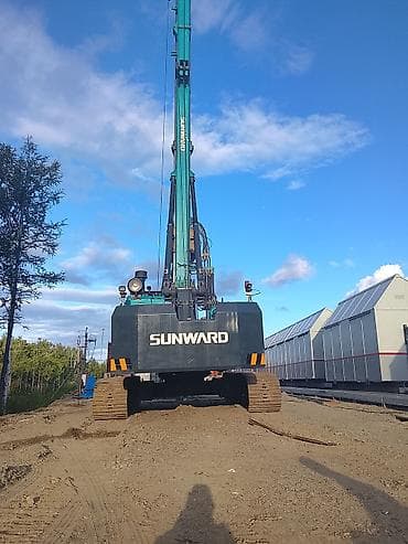 Оборудование для швейных цехов: Буровая установка на гусеничном ходу SUNWARD. Основные характеристики — 1