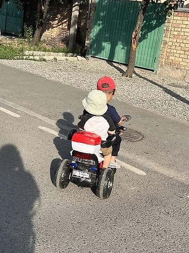 Детские электрокары: Детский электрокар, Б/у — 1