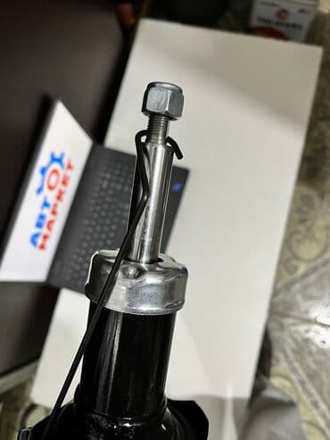 passo: Передний амортизатор Toyota 2010 г., Новый — 3