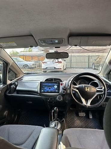 Продажа авто: Honda Fit: 2008 г., 1.3 л, Автомат, Бензин, Хэтчбэк — 9