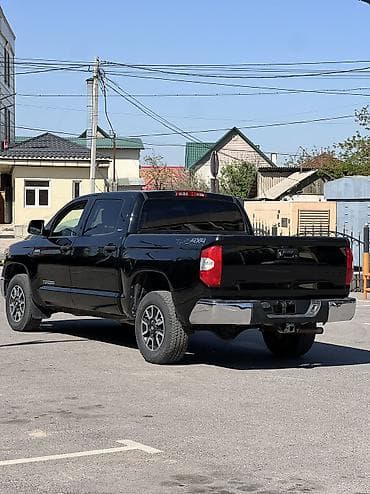 5700: Toyota Тундра: 2018 г., 5.7 л, Автомат, Бензин, Пикап — 5