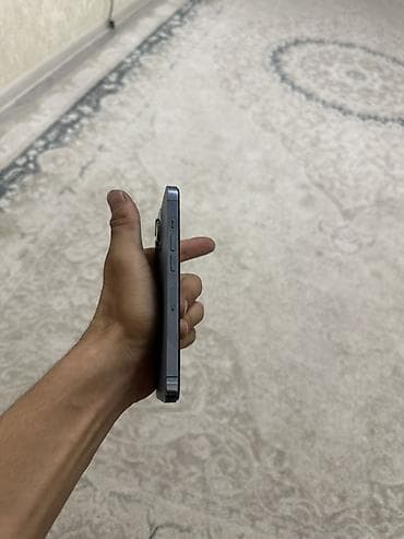 ipone 5: IPhone 13 Pro — 4