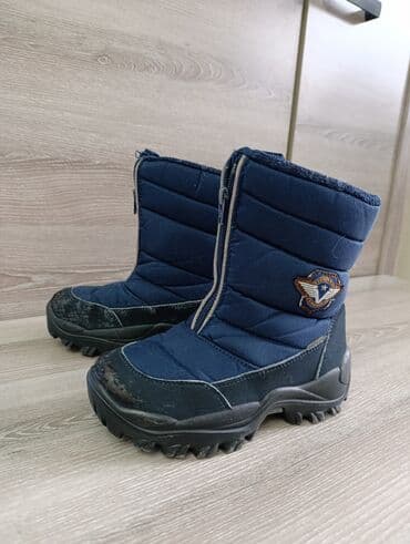 трекинговый обувь: Детские зимние ботинки синего цвета с рельефной подошвой — 1