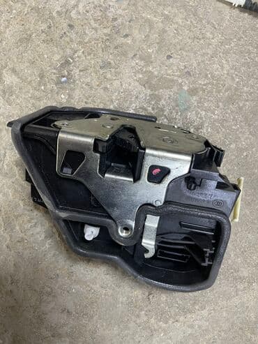 купить станок для изготовления ключей бу: Замок двери BMW 2018 г., Новый, Оригинал, Германия — 1