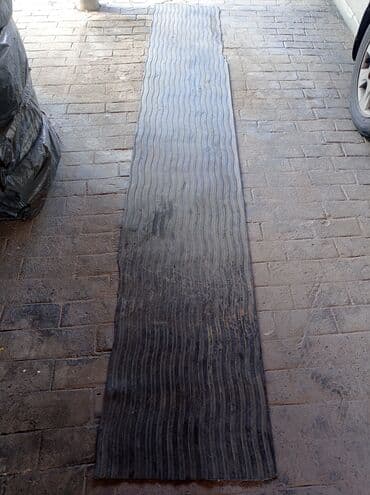 коврик полик: Продаю напольную резиновую дорожку для салона буса. Размеры: длина — 1