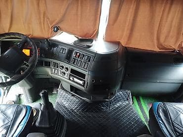 Volvo: Сүйрөгүч, Volvo, 2005 г., Прицепсиз — 7