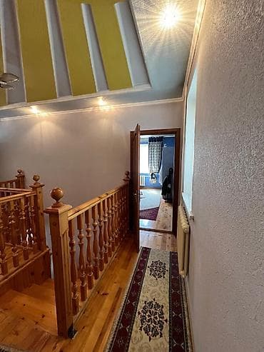 маленький дом шале под ключ: Продается частный дом с архитектурой в классическом стиле: два уровня — 8