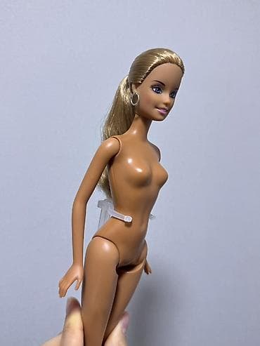 Игрушки: Барби / Barbie -> Продаются 2 куклы барби 2004 года. Цена за одну — 7
