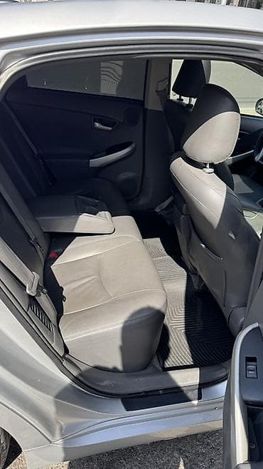 model x: Toyota Prius: 2011 г., Гибрид, Хэтчбэк — 7
