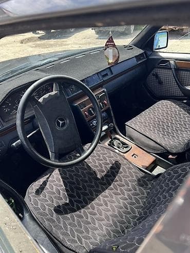 электр мото: Mercedes-Benz W124: 1991 г., 2.3 л, Механика, Седан — 4