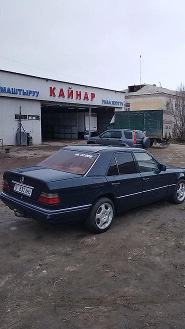 2 8: Mercedes-Benz E-Class: 1994 г., 2 л, Механика, Бензин — 10
