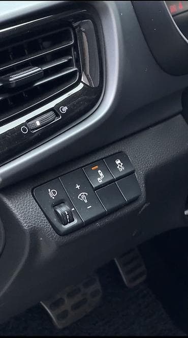 corea cars.com: Kia Stonic: 2018 г., 1.6 л, Робот, Дизель, Кроссовер — 10