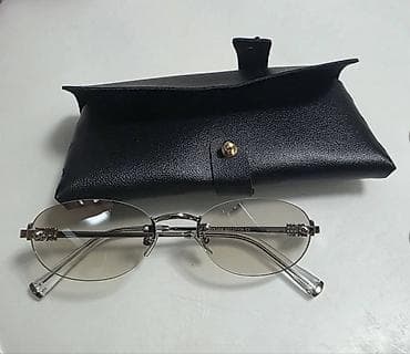 Золотые украшения: Новые шикарные, брендовые очки. Покупала за 2000 сом, отдам за 500 — 3