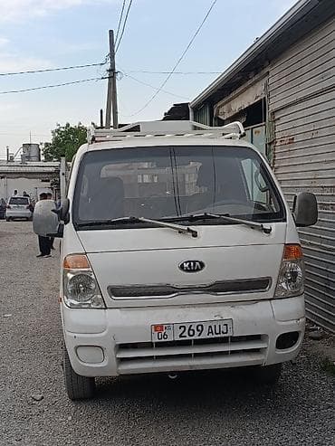 Транспорт: Жеңил жүк ташуучу унаа, Kia — 1