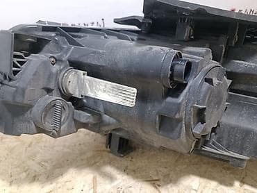 5d mark: Передняя правая фара Kia Б/у, Оригинал — 3