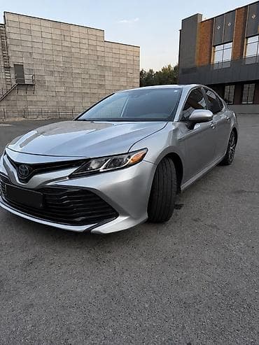 стабил: Toyota Camry: 2020 г., 2.5 л, Вариатор, Гибрид, Седан — 2