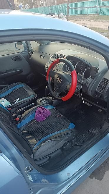 Honda Fit: 2003 г., 1.3 л, Автомат, Бензин, Хэтчбэк