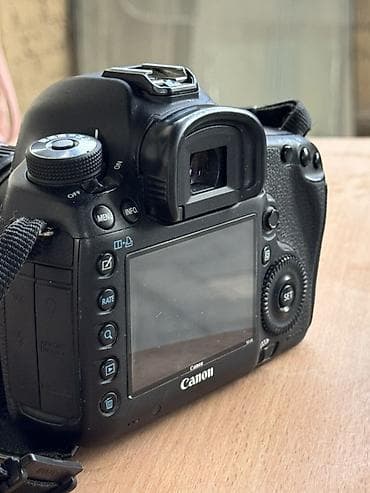 камера видио: Canon EOS 5D Mark III с объективом Canon EF 24–105mm f/4L IS USM — 2