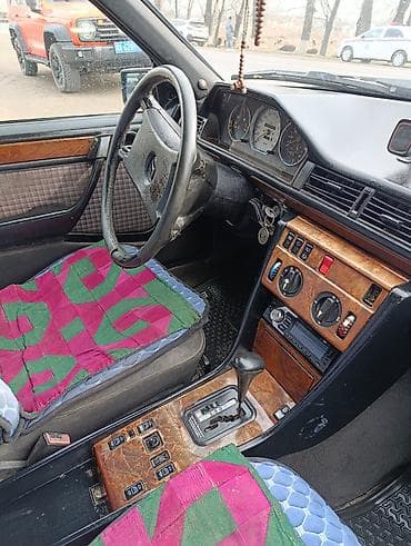 rd 1: Mercedes-Benz W124: 1991 г., 2.5 л, Автомат, Дизель, Универсал — 8