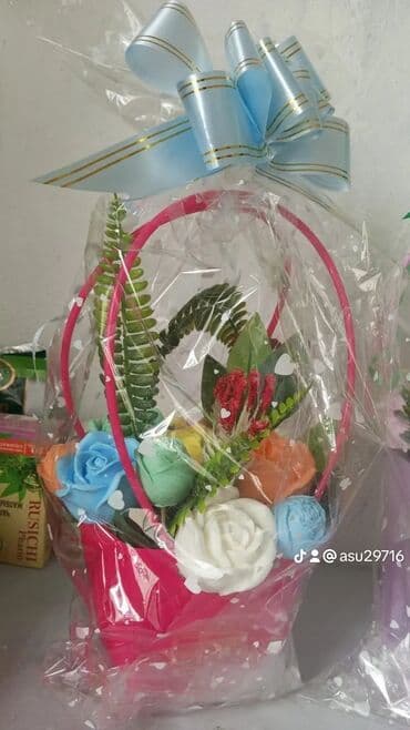 сколько стоит шоколадный букет: Подарочная композиция из мыла ручной работы в декоративной корзинке — 61