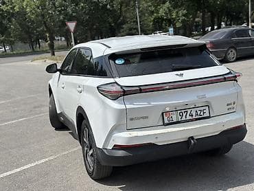 машина tesla: BYD : 2022 г., Электромобиль, Кроссовер — 7