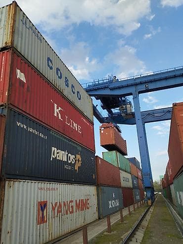 мастерская: Морские грузовые контейнеры 20-40-футтовые стандартов Описание: - — 3