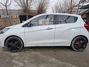 accord 2002: Компактный городской хэтчбек белого цвета. Основные особенности: - — 4