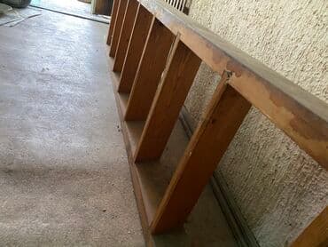 Лестница деревянная в отличном состоянии 3 метра с половиной at lalafo.kg Лестница деревянная в отличном состоянии 3 метра с половиной