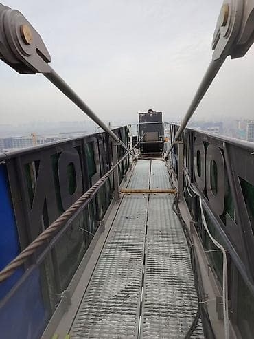 Инструменты для авто: Башенный кран 🏗️ 2022 года Фирма ZOOMLION Марка 6015-8 тонна Высота — 7