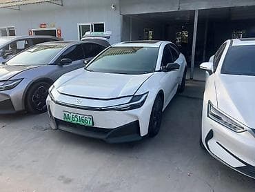 электра машына: Toyota bZ3: 2024 г., Вариатор, Электромобиль, Седан — 3