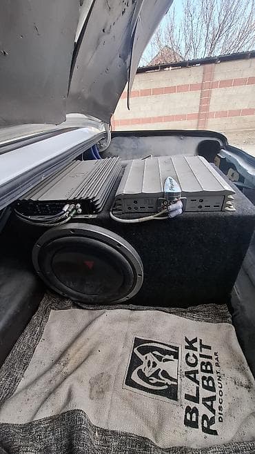 Автозвук комплект: сабвуфер + 2 усилителя Состав: - Сабвуфер Kenwood — 6