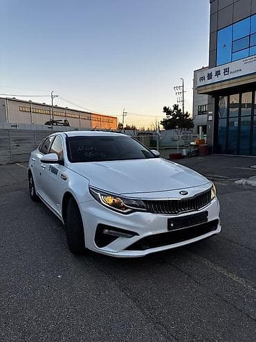 geely galaxy e5: Kia K5: 2019 г., 2 л, Автомат, Газ, Седан — 5