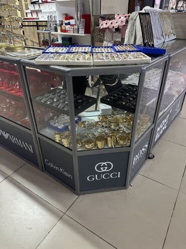 Торговое оборудование: Витрины в очень хорошем состоянии, производство Dia, срочно продаем — 4