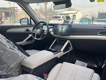 китайский электромобиль byd: BYD Yuan Up: 2025 г., Электромобиль, Кроссовер — 10