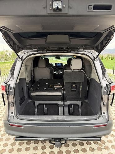 hyundai h 1: Toyota Sienna: 2021 г., Гибрид, Минивэн — 7