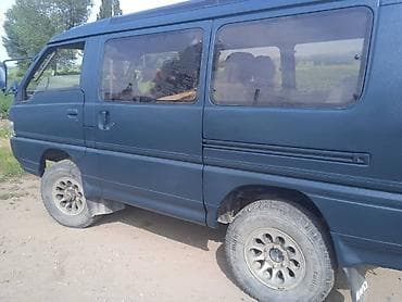 initial d: Mitsubishi Delica: 1993 г., 2.5 л, Автомат, Дизель, Минивэн — 3