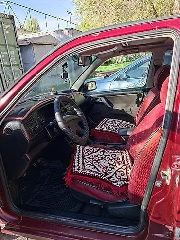 Volkswagen: Volkswagen Vento: 1996 г., 1.8 л, Механика, Бензин, Седан — 4