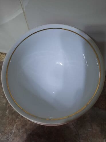 посуда пияла: Кесе по 150с, тарелки советские по 100 с — 2