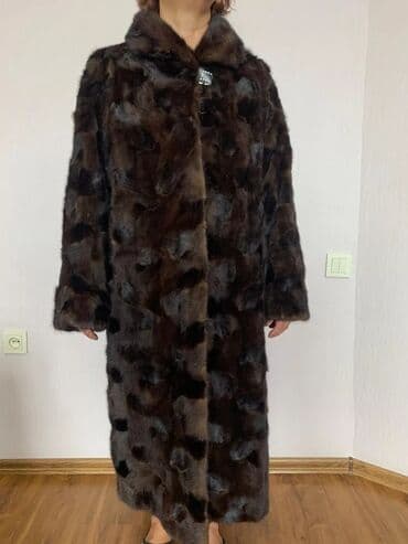 Длинная норковая шуба классического кроя. - Цвет: темно‑коричневый с