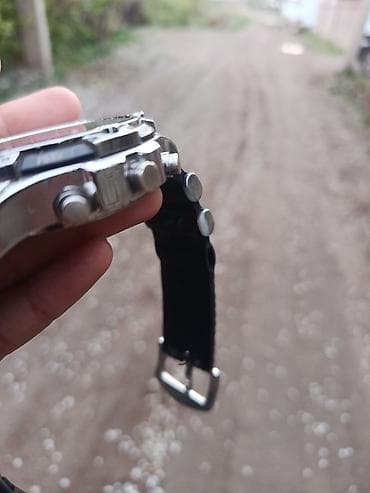 Жеке буюмдар: Спорттук сааттар саат, Таймер жана секунда өлчөгүч, Суу өткөрбөөчү, Эркектердики, Колдонулган — 4