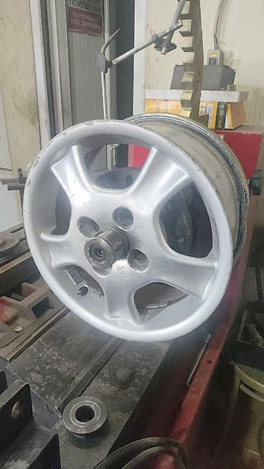 Требуется работник, Процент от дохода, Оплата: Ежедневно, Менее года опыта