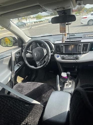 Продажа авто: Toyota RAV4: 2017 г., Вариатор, Гибрид, Кроссовер — 7