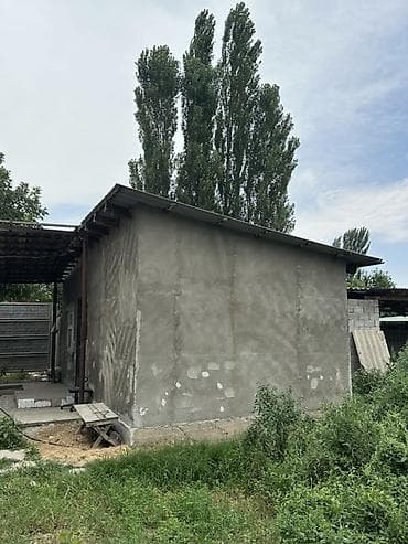 Недвижимость: Продается жилой дом с просторным закрытым двором и навесом по — 10