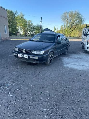 e star: Volkswagen Passat: 1994 г., Ручные, Бензин, Седан — 5