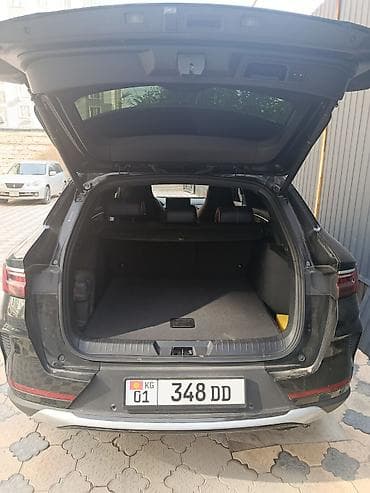 m5 cs: BYD Song Plus: 2022 г., Гибрид, Кроссовер — 5