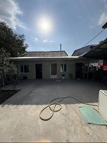 боконбаева правда: 45 м², 3 комнаты, Утепленный, Забор, огорожен — 10