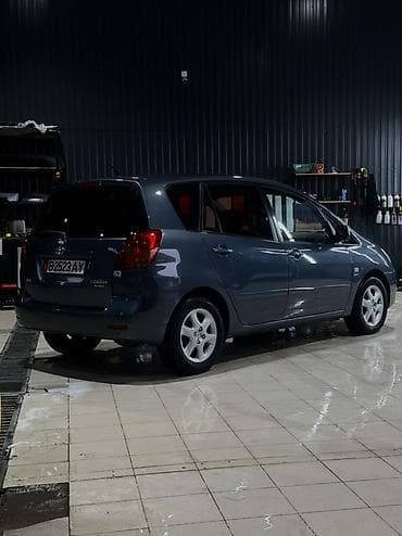 тайота noax: Toyota Corolla Verso: 2003 г., 1.6 л, Механика, Бензин, Минивэн — 4