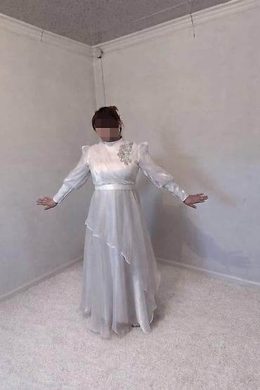 Жеке буюмдар: Кече көйнөгү, Барпайган кооз, Узун модель, Жеңдери менен, M — 1