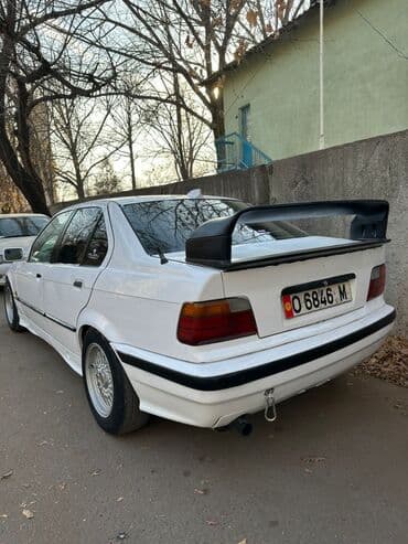 шипованная резина б у: BMW 3 series: 1992 г., 1.6 л, Механика, Бензиновая, Седан — 7